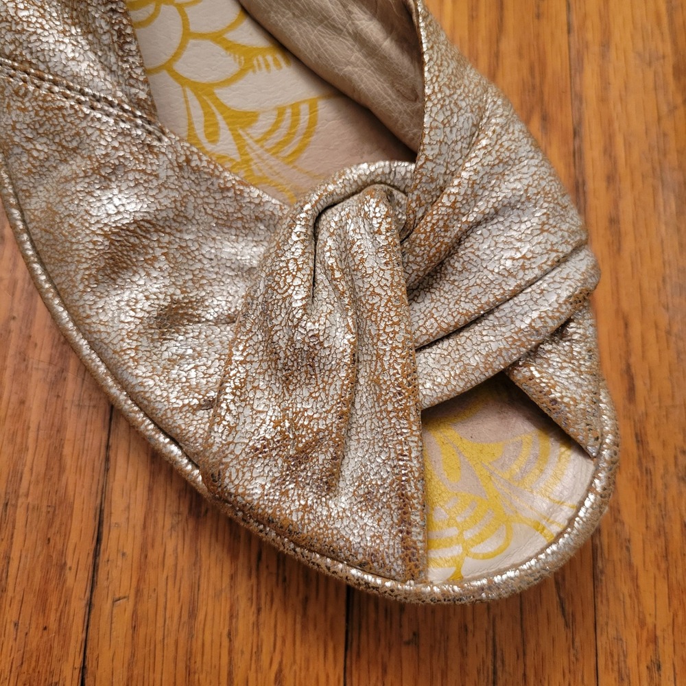 Fly London 39 Wedge Sandals Gold Metallic Leather Comfort Summer YAKIN 8.5 9 - Picture 9 of 10